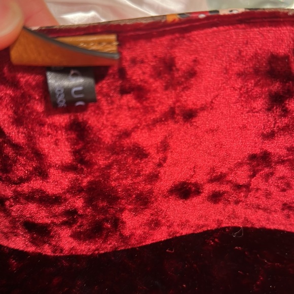 GUCCI X DISNEY Guitar Case - Picture 5 of 5